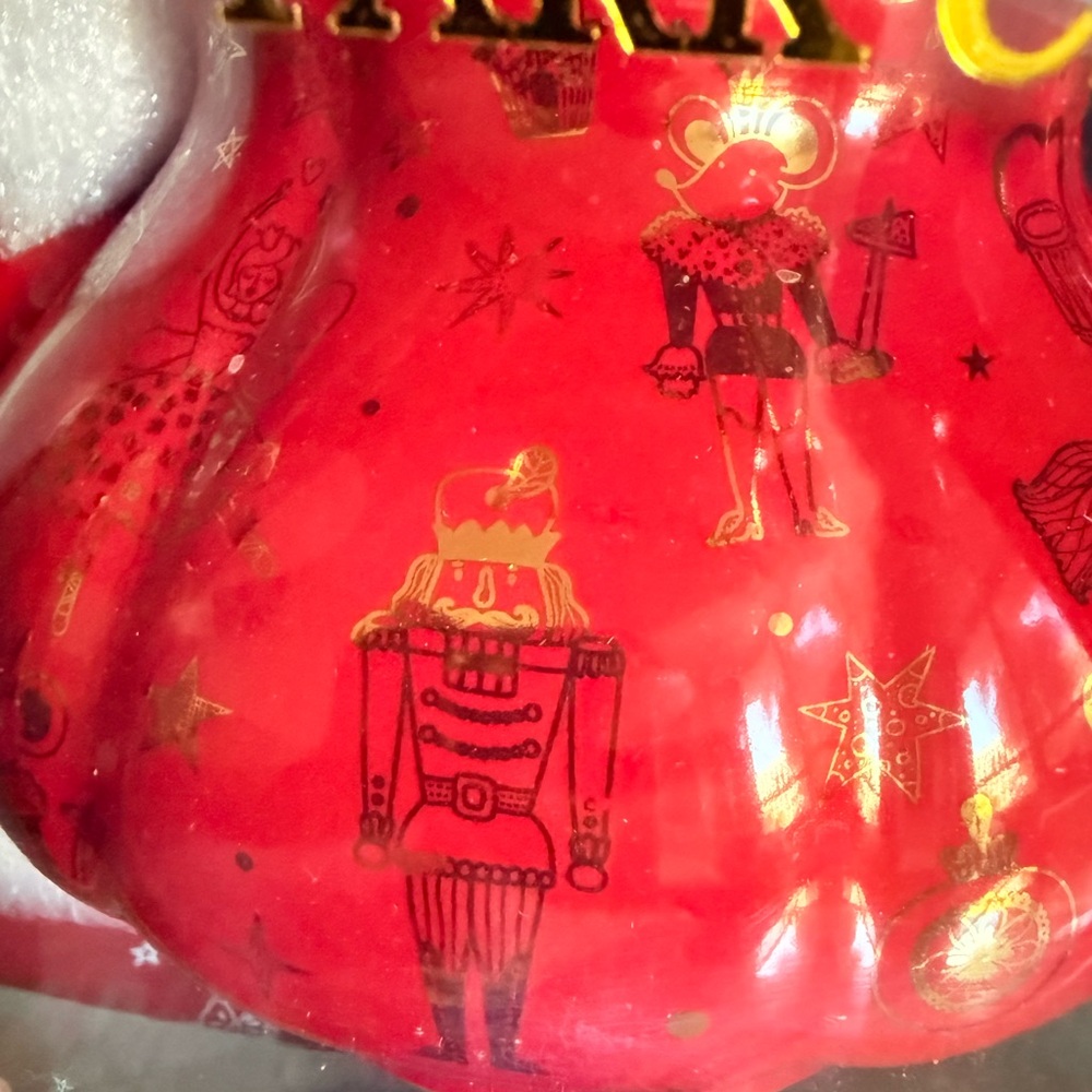 Chateau Festive Red Tea Set - Picture 2 of 6